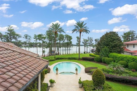 House in Windermere, Florida 5 bedrooms, 664.99 sq.m. № 2289712 - photo 16