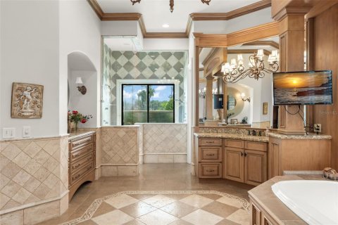 House in Windermere, Florida 5 bedrooms, 664.99 sq.m. № 2289712 - photo 27