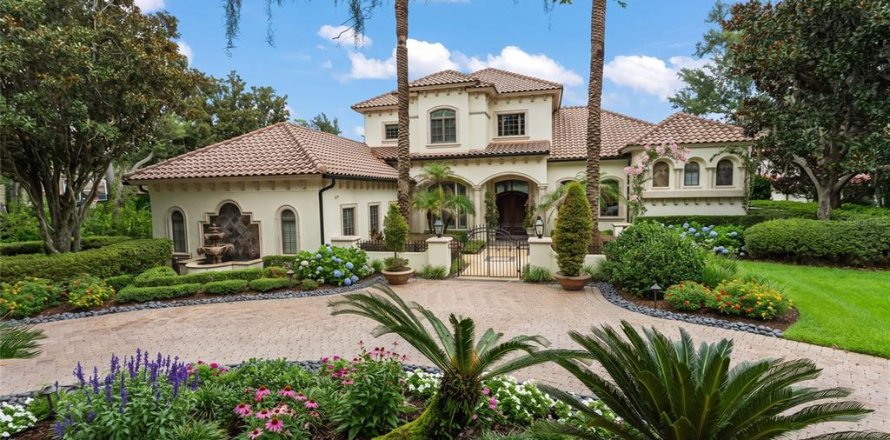 House in Windermere, Florida 5 bedrooms, 664.99 sq.m. № 2289712