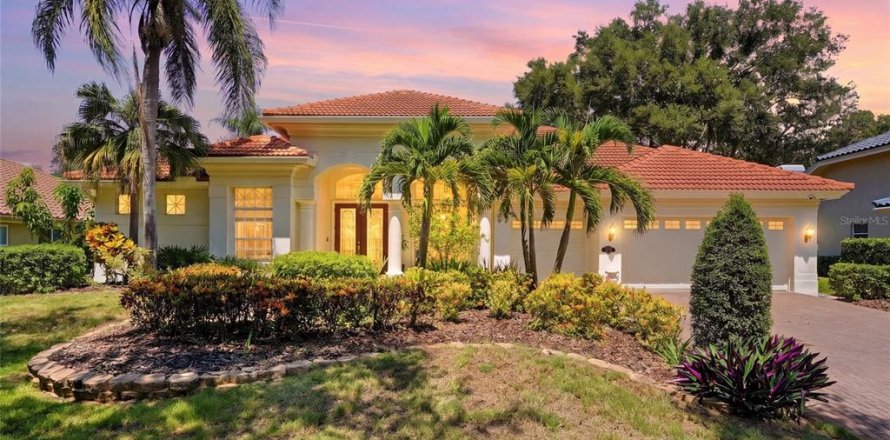 Villa ou maison à Palm Harbor, Floride 5 chambres, 293.85 m2 № 2302221