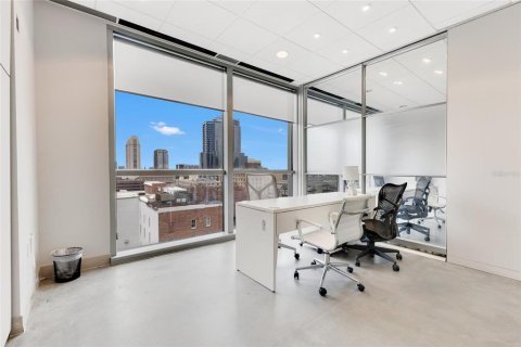Propiedad comercial en venta en Orlando, Florida, 607.21 m2 № 1854149 - foto 17