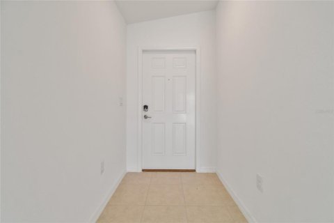 House in San Antonio, Florida 4 bedrooms, 168.15 sq.m. № 1913843 - photo 7