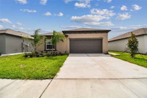 House in San Antonio, Florida 4 bedrooms, 168.15 sq.m. № 1913843 - photo 29