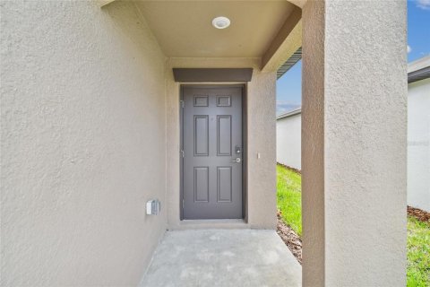 House in San Antonio, Florida 4 bedrooms, 168.15 sq.m. № 1913843 - photo 6