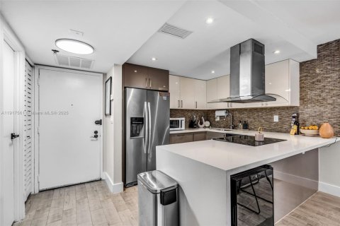 Copropriété à vendre à Aventura, Floride: 1 chambre, 92.9 m2 № 1972211 - photo 16