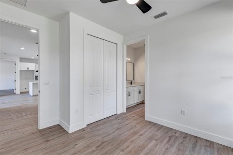 Villa ou maison à vendre à Port Charlotte, Floride: 4 chambres, 156.35 m2 № 2166994 - photo 24