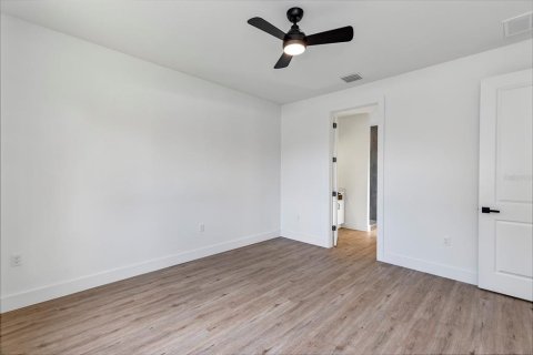 Villa ou maison à vendre à Port Charlotte, Floride: 4 chambres, 156.35 m2 № 2166994 - photo 16