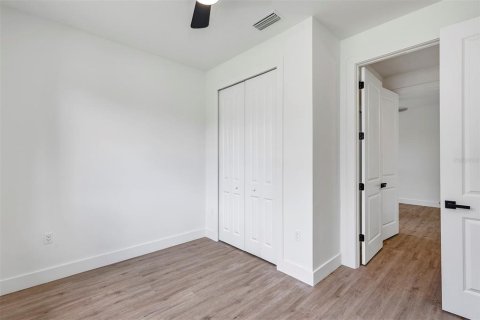 Villa ou maison à vendre à Port Charlotte, Floride: 4 chambres, 156.35 m2 № 2166994 - photo 29