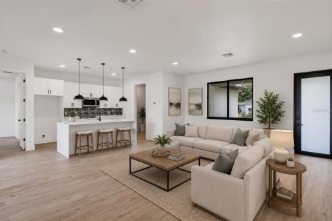 Villa ou maison à vendre à Port Charlotte, Floride: 4 chambres, 156.35 m2 № 2166994 - photo 6