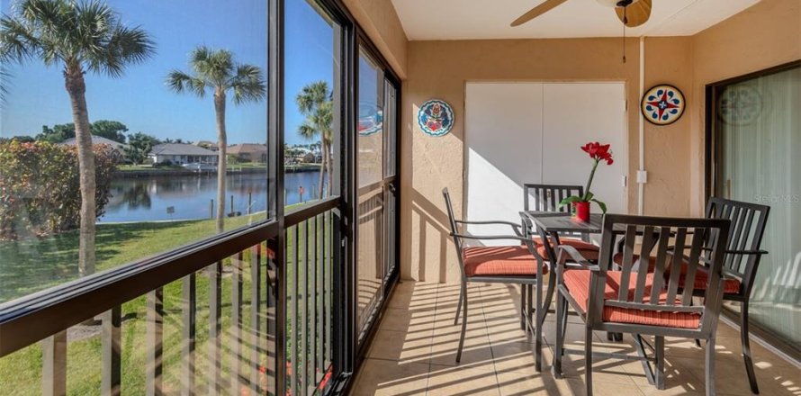 Condo à Punta Gorda, Floride, 2 chambres  № 2206329