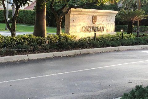 Villa ou maison à louer à Doral, Floride: 2 chambres, 87.89 m2 № 1977493 - photo 18