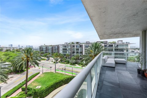 Condominio en venta en Miami Beach, Florida, 2 dormitorios, 137.22 m2 № 2029932 - foto 18