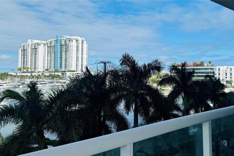 Condominio en venta en Miami Beach, Florida, 2 dormitorios, 137.22 m2 № 2029932 - foto 2
