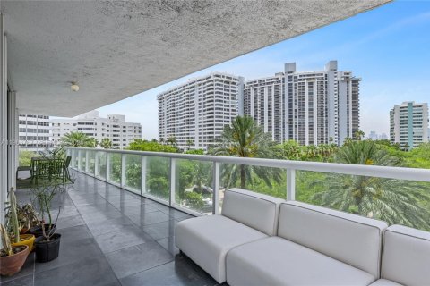 Condominio en venta en Miami Beach, Florida, 2 dormitorios, 137.22 m2 № 2029932 - foto 14