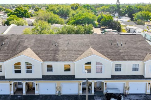 Touwnhouse à vendre à Kenneth City, Floride: 3 chambres, 151.43 m2 № 2129759 - photo 5