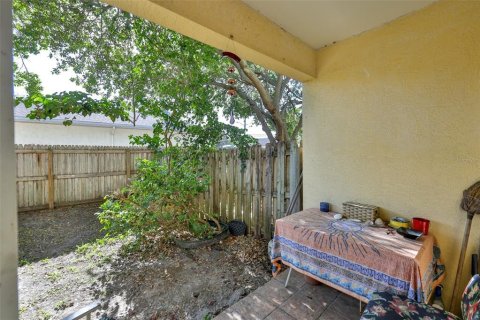 Touwnhouse à vendre à Kenneth City, Floride: 3 chambres, 151.43 m2 № 2129759 - photo 21