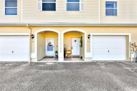Touwnhouse à vendre à Kenneth City, Floride: 3 chambres, 151.43 m2 № 2129759 - photo 6
