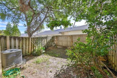 Touwnhouse à vendre à Kenneth City, Floride: 3 chambres, 151.43 m2 № 2129759 - photo 22