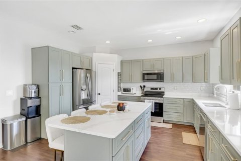 House in Ellenton, Florida 4 bedrooms, 270.25 sq.m. № 1879100 - photo 3