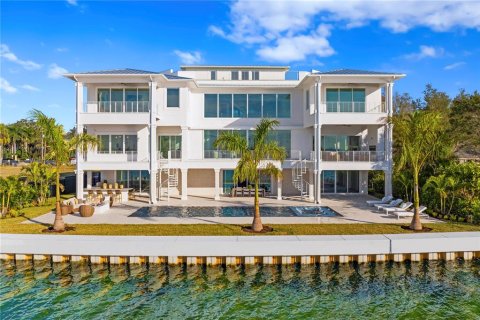 House in Tampa, Florida 6 bedrooms, 877.18 sq.m. № 957235 - photo 4