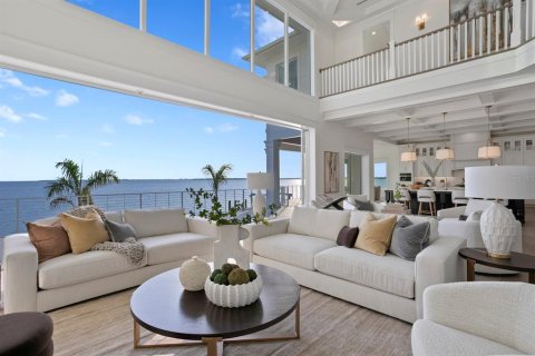 House in Tampa, Florida 6 bedrooms, 877.18 sq.m. № 957235 - photo 11