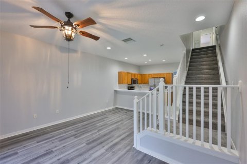 Townhouse in Gibsonton, Florida 2 bedrooms, 126.35 sq.m. № 1913907 - photo 11