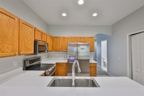 Townhouse in Gibsonton, Florida 2 bedrooms, 126.35 sq.m. № 1913907 - photo 6