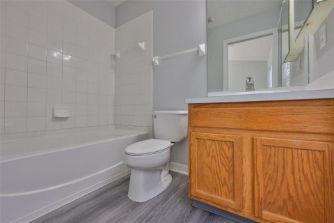 Townhouse in Gibsonton, Florida 2 bedrooms, 126.35 sq.m. № 1913907 - photo 24
