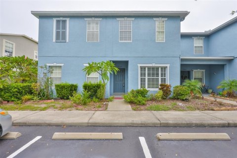 Townhouse in Gibsonton, Florida 2 bedrooms, 126.35 sq.m. № 1913907 - photo 1
