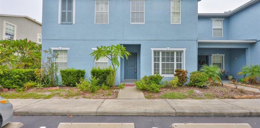 Adosado en Gibsonton, Florida 2 dormitorios, 126.35 m2 № 1913907