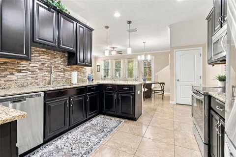 Touwnhouse à vendre à Lutz, Floride: 3 chambres, 201.78 m2 № 2380890 - photo 9
