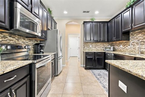 Touwnhouse à vendre à Lutz, Floride: 3 chambres, 201.78 m2 № 2380890 - photo 8