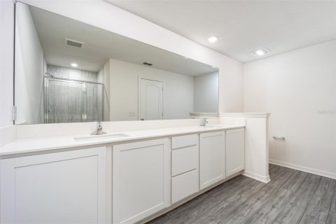 Townhouse in Dundee, Florida 3 bedrooms, 168.8 sq.m. № 1905940 - photo 15