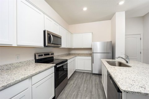 Townhouse in Dundee, Florida 3 bedrooms, 168.8 sq.m. № 1905940 - photo 7