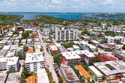 Снять в аренду кондоминиум в Майами-Бич, Флорида 2 спальни, 102.47м2, № 2028159 - фото 20