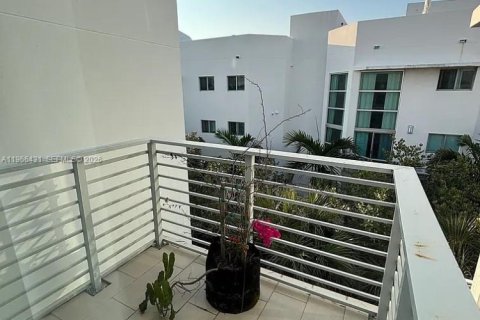 Снять в аренду кондоминиум в Майами-Бич, Флорида 2 спальни, 102.47м2, № 2028159 - фото 9
