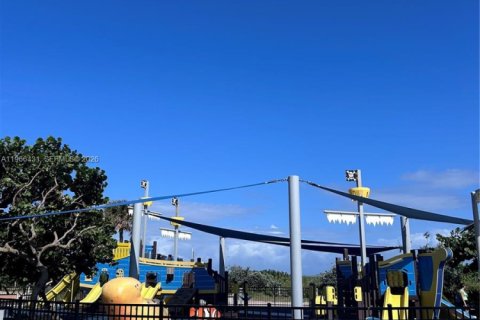 Снять в аренду кондоминиум в Майами-Бич, Флорида 2 спальни, 102.47м2, № 2028159 - фото 17