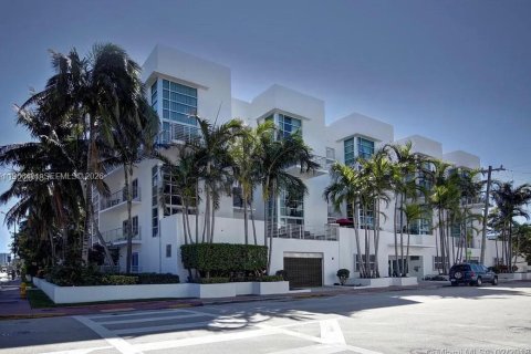 Снять в аренду кондоминиум в Майами-Бич, Флорида 2 спальни, 102.47м2, № 2028159 - фото 13