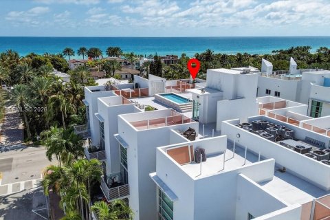 Снять в аренду кондоминиум в Майами-Бич, Флорида 2 спальни, 102.47м2, № 2028159 - фото 24