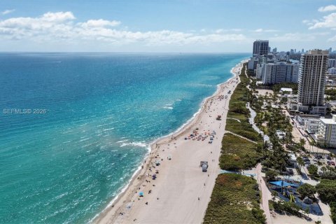 Снять в аренду кондоминиум в Майами-Бич, Флорида 2 спальни, 102.47м2, № 2028159 - фото 29