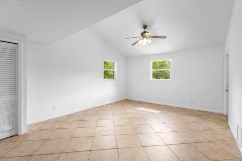 House in Lake Worth, Florida 4 bedrooms, 160.54 sq.m. № 2181031 - photo 21