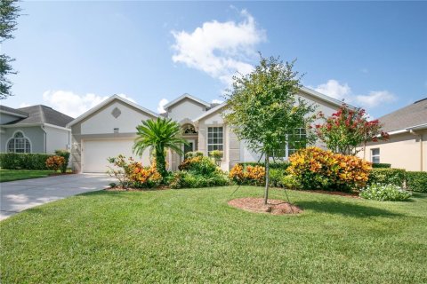 Casa en Clermont, Florida 2 dormitorios, 188.68 m2 № 2383817