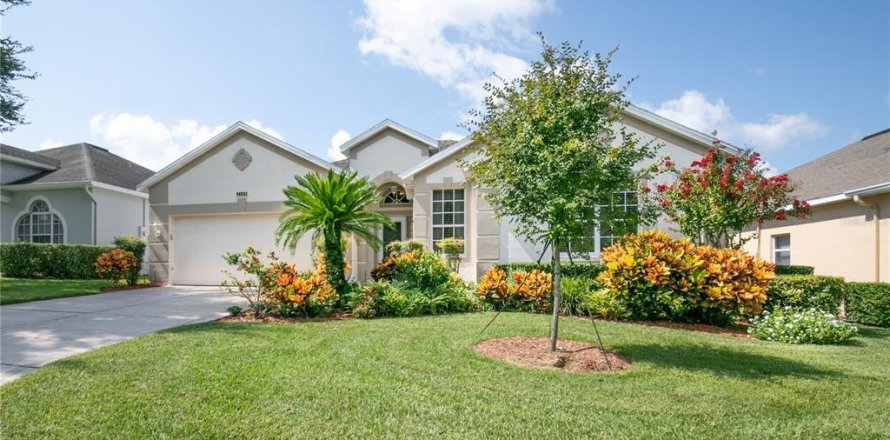 Casa en Clermont, Florida 2 dormitorios, 188.68 m2 № 2383817