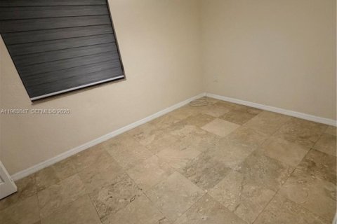 Casa en alquiler en Hialeah, Florida, 2 dormitorios, 125.7 m2 № 2048557 - foto 20