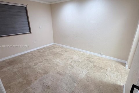 Casa en alquiler en Hialeah, Florida, 2 dormitorios, 125.7 m2 № 2048557 - foto 18