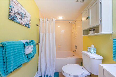 Condominio en venta en Saint Petersburg, Florida, 2 dormitorios, 99.41 m2 № 2142873 - foto 27