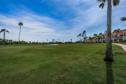 Condominio en venta en Saint Petersburg, Florida, 2 dormitorios, 99.41 m2 № 2142873 - foto 4