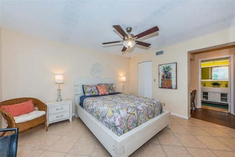 Condominio en venta en Saint Petersburg, Florida, 2 dormitorios, 99.41 m2 № 2142873 - foto 20