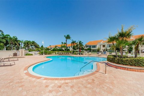 Condominio en venta en Saint Petersburg, Florida, 2 dormitorios, 99.41 m2 № 2142873 - foto 5