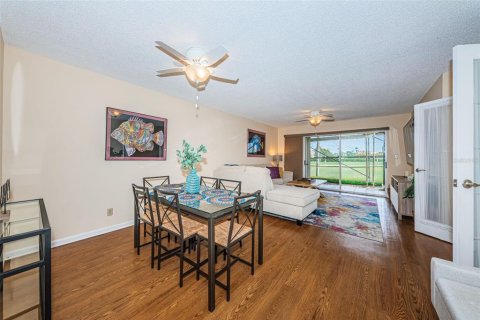 Condominio en venta en Saint Petersburg, Florida, 2 dormitorios, 99.41 m2 № 2142873 - foto 17